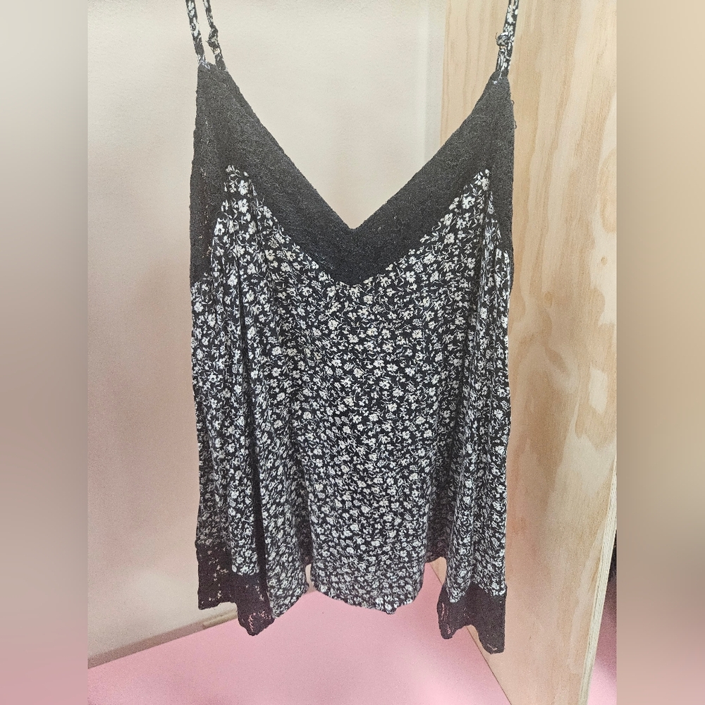 Maurices lace floral tank